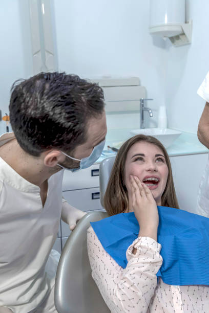 Best Emergency Dental Extractions in West End Cobb Town, AL